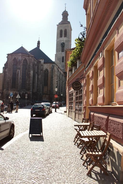 Café Havlíček Penzion Kutná Hora Exterior foto