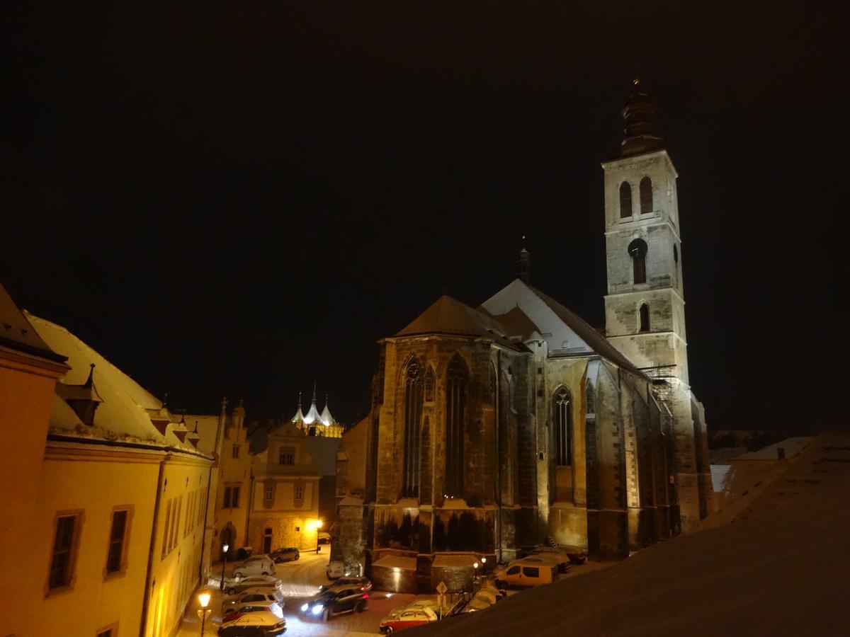 Café Havlíček Penzion Kutná Hora Exterior foto
